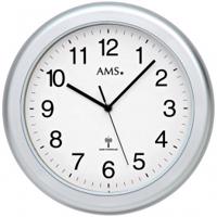 AMS 5956 - hodiny řízené signálem s výbornou čitelností
